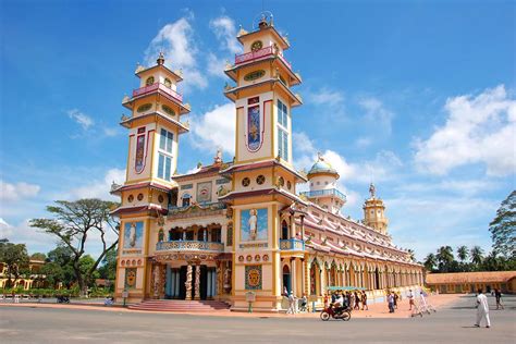  Cao Dai Temple! Where Spirituality Meets Architectural Splendor