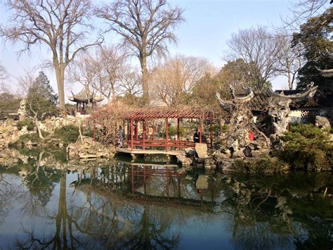  Shenyang Lingering Garden: An Oasis of Tranquility and Architectural Brilliance!